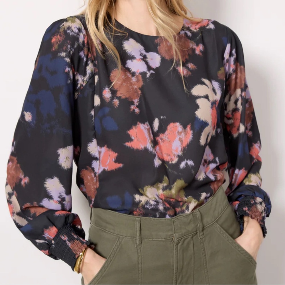Evereve Lua Blurry Floral Blouse NWOT